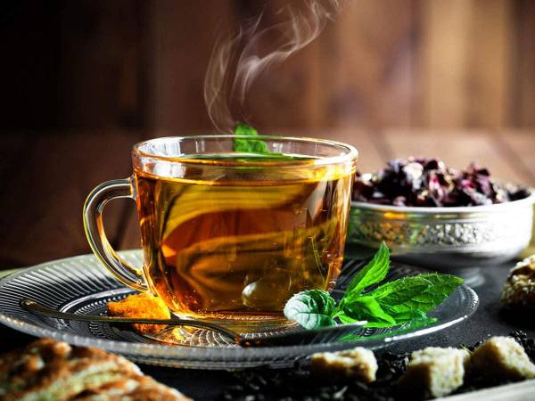 مصرف چای گیاهی